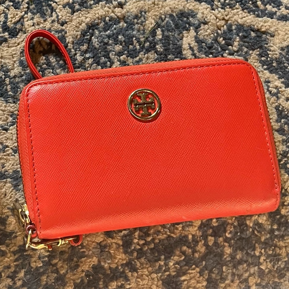 Tory Burch wallet/wristlet (authentic)